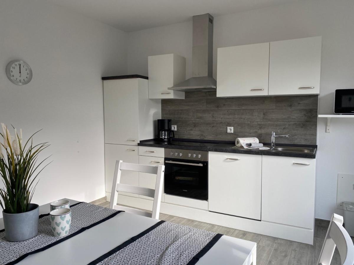 Haus Pirola Esens Apartment ภายนอก รูปภาพ