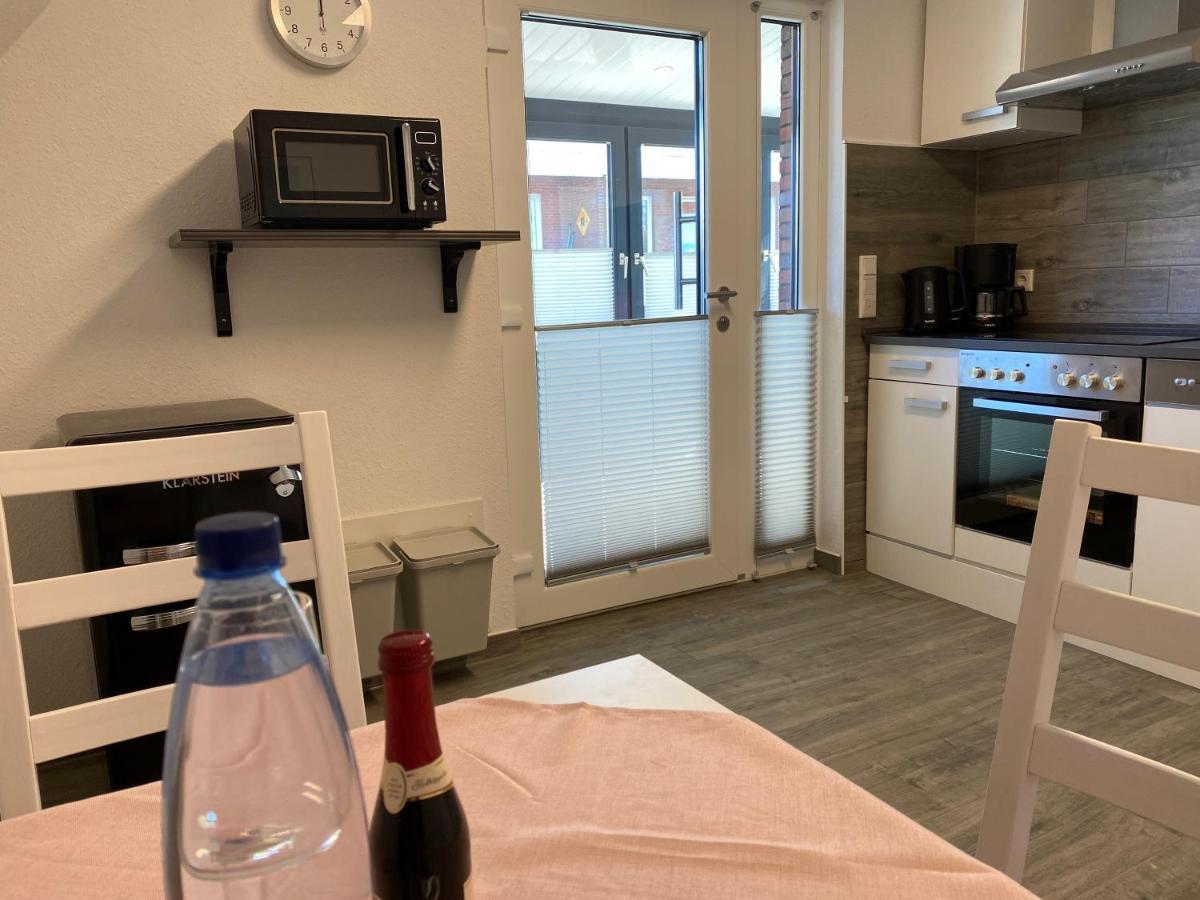 Haus Pirola Esens Apartment ภายนอก รูปภาพ