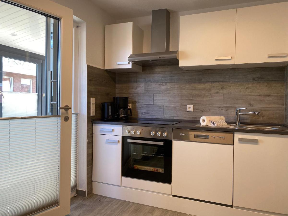 Haus Pirola Esens Apartment ภายนอก รูปภาพ