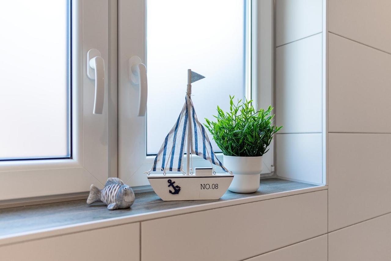 Haus Pirola Esens Apartment ภายนอก รูปภาพ