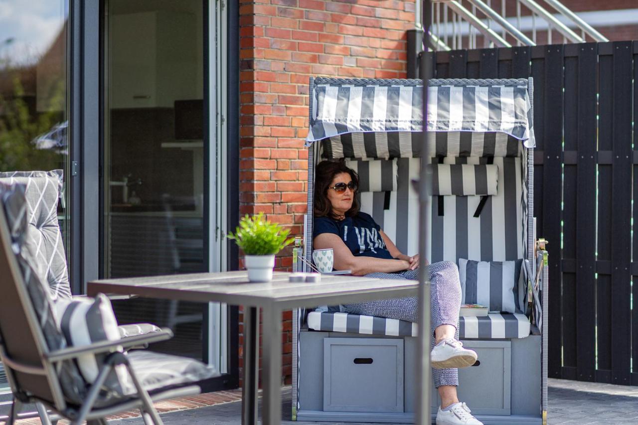 Haus Pirola Esens Apartment ภายนอก รูปภาพ